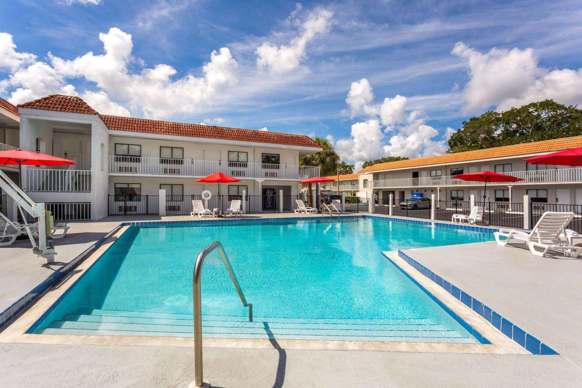 Developer Inn Express Fundamental, A Travelodge By Wyndham Kissimmee Exterior foto